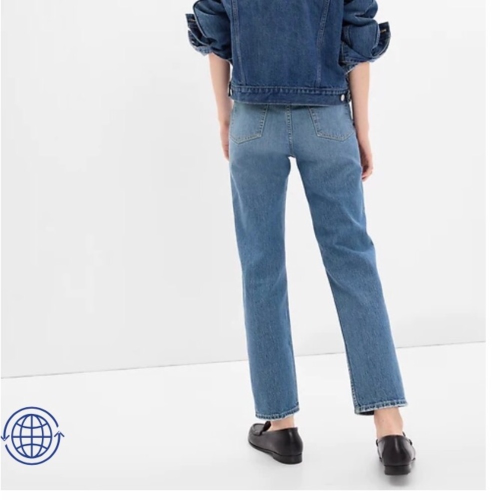 Gap High Rise Cheeky Straight Jeans with Washwell
